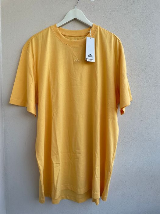 T-Shirt Amarela Lisa Adidas