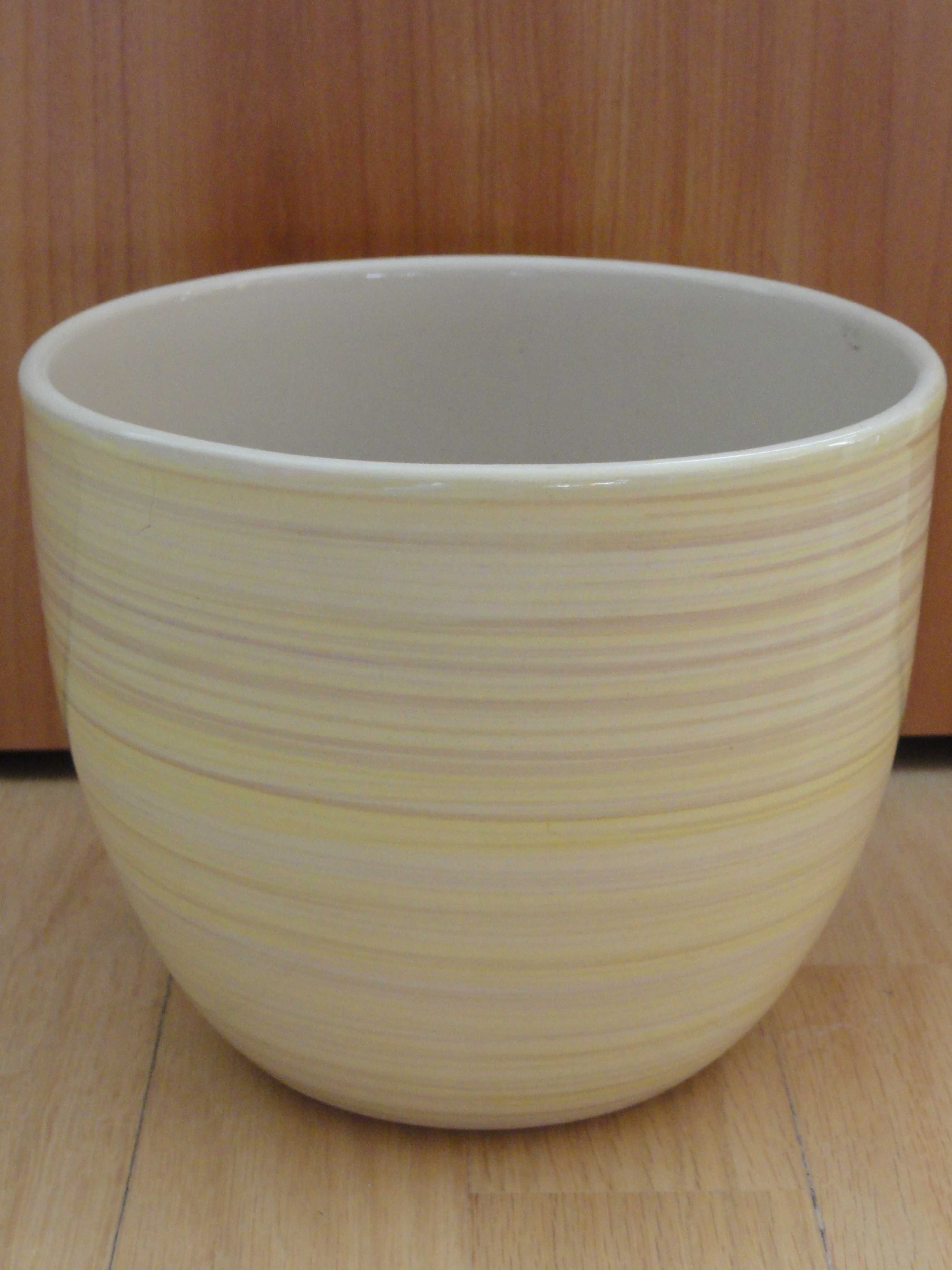 donice gliniane osłonki doniczki ceramiczne