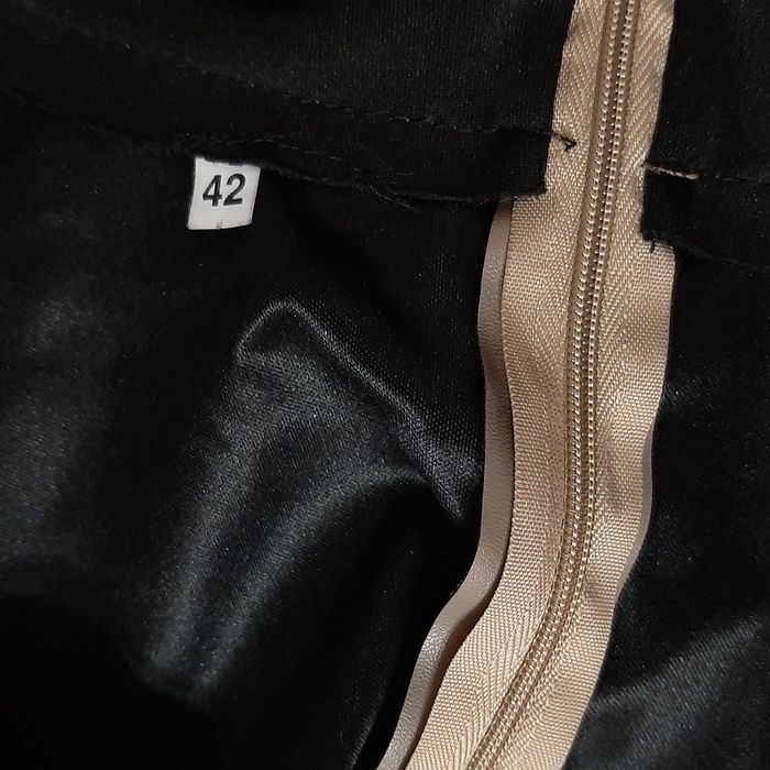 Спідниця з еко-шкіри