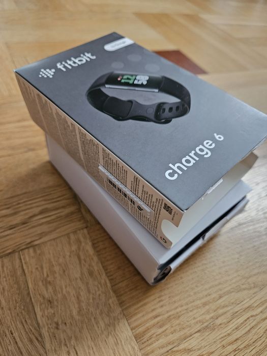 Фітнес браслет Fitbit charge 6