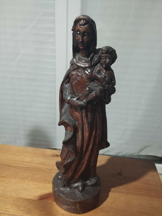 Artigos/Esculturas religiosas em madeira e Cristo em cobre/latão