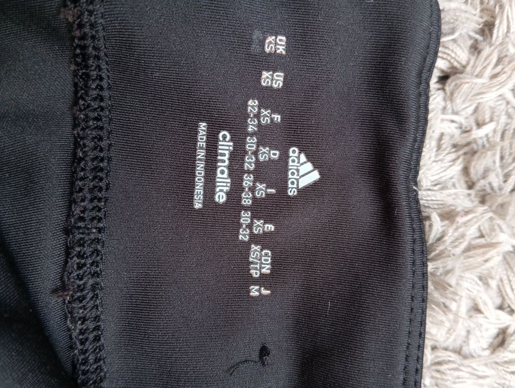 Oryginalne legginsy Adidas w rozmiarze XS