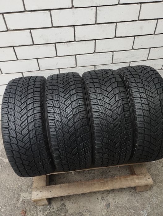 205 50 r17 Michelin X lce Snow топ шины.