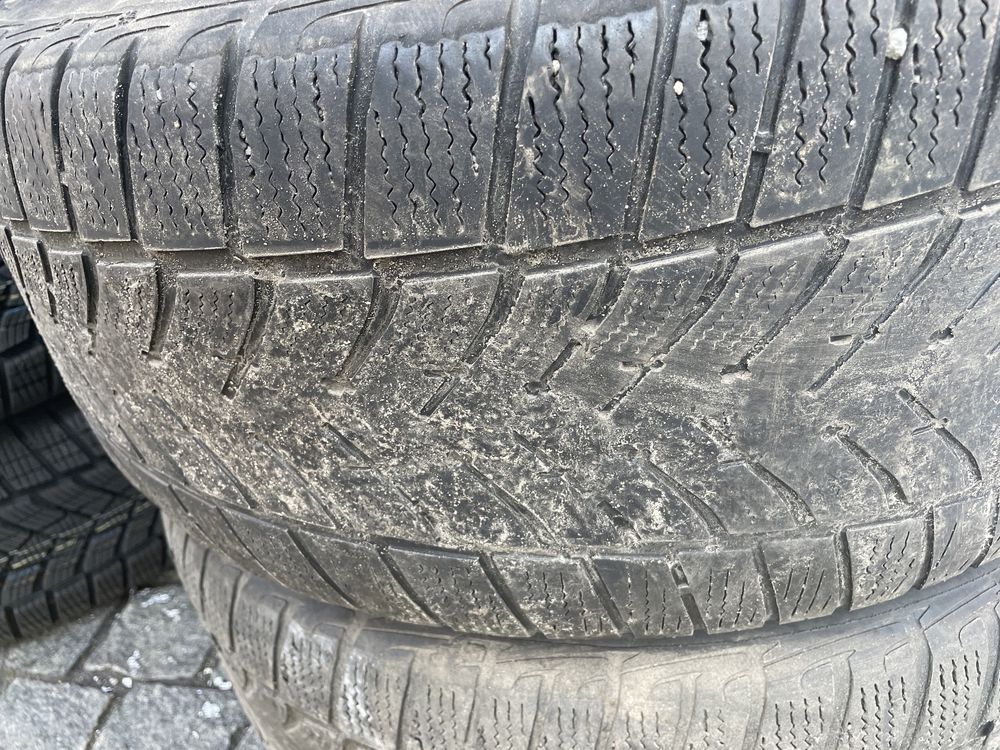 Шини 235/55/17 Goodyear ultra grip зима.2017 р.