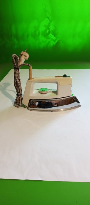 Kolekcjonerskie żelazko AEG w pięknym stanie.