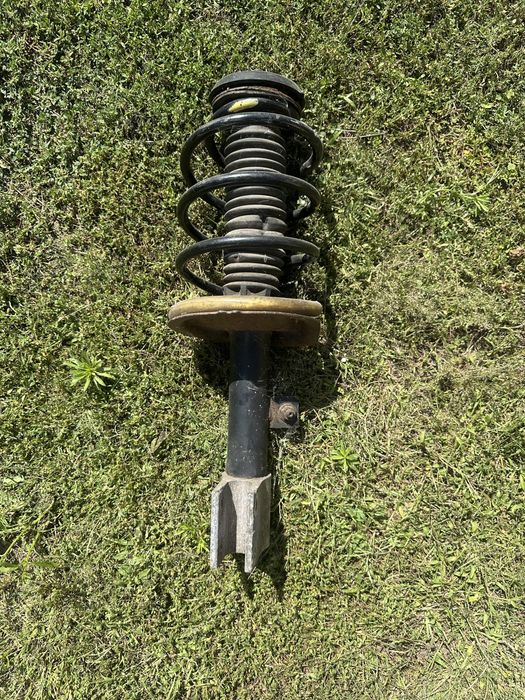 Стойка в зборі пежо 307