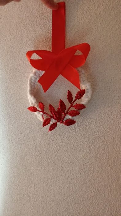 “Grinalda artesanal em macramé feita à mão”