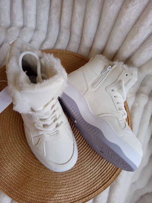 38 розмір на устілку 24 см