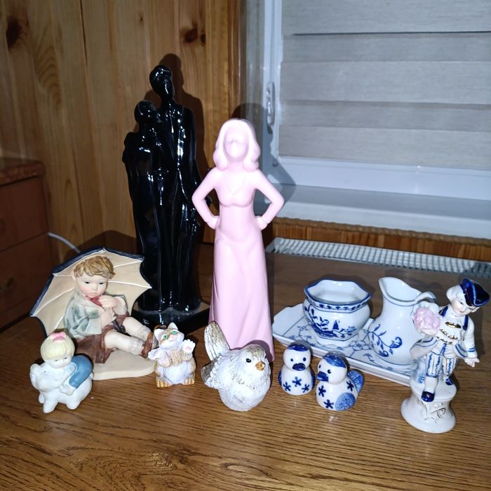 Статуетки фарфорові порцелянові