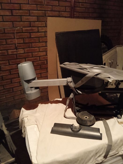 Полка під телевізор.