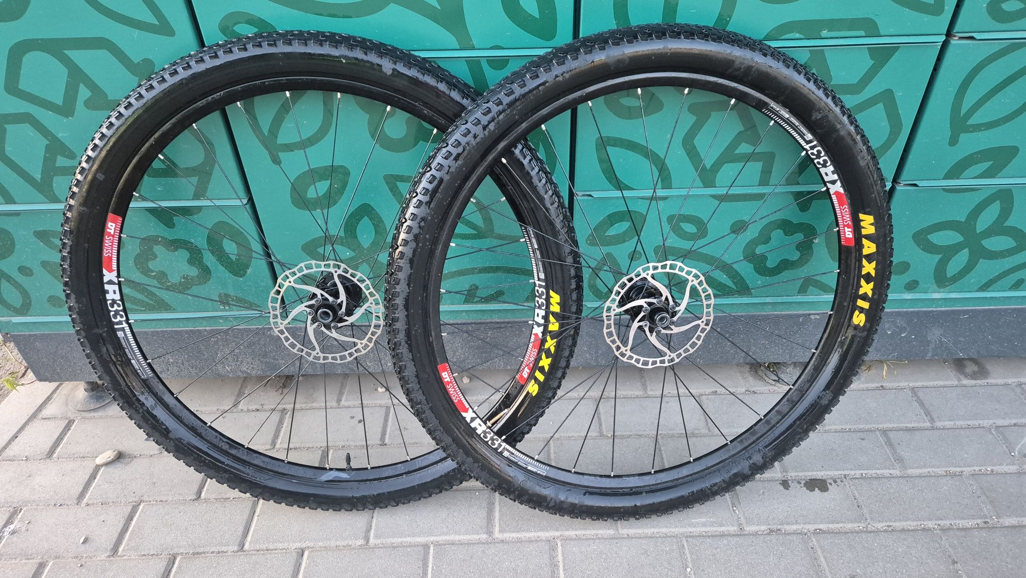 Koła aluminiowe MTB 29 całość DT Swiss nowe opony