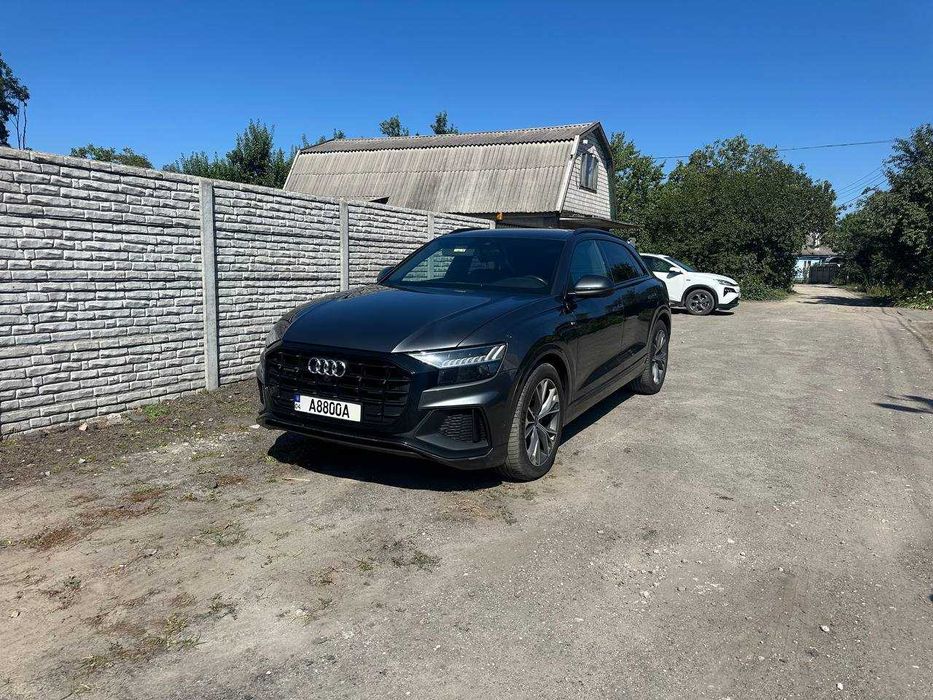Audi Q8 2021 год