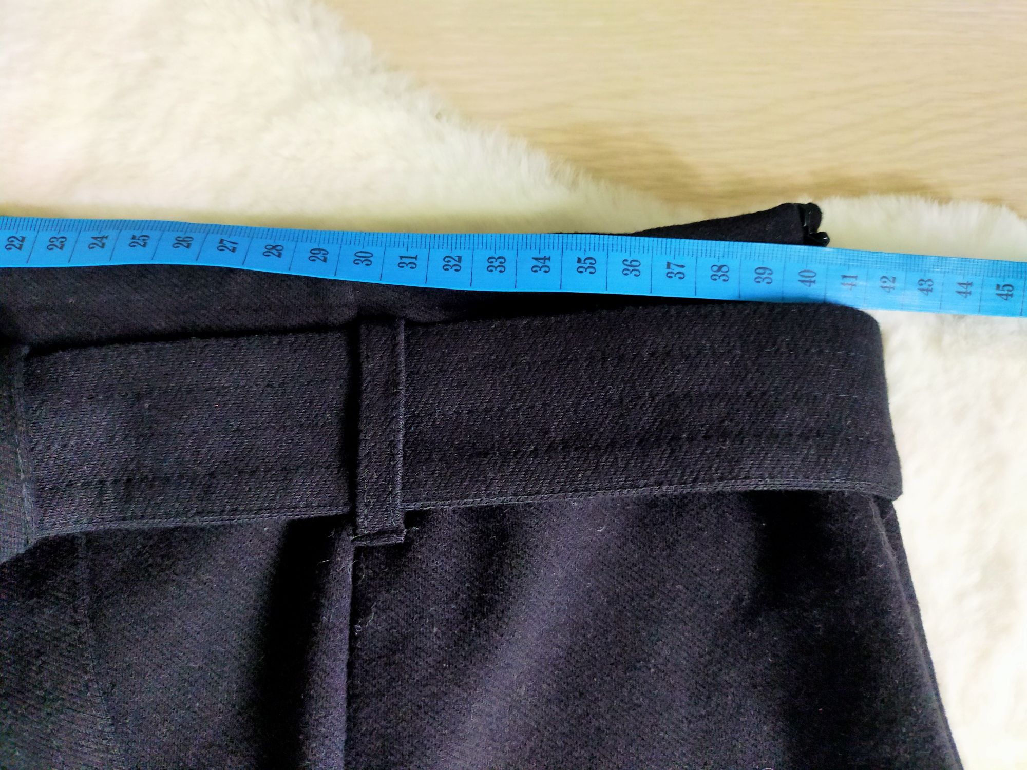 Czarna spódnica Reserved rozmiar L