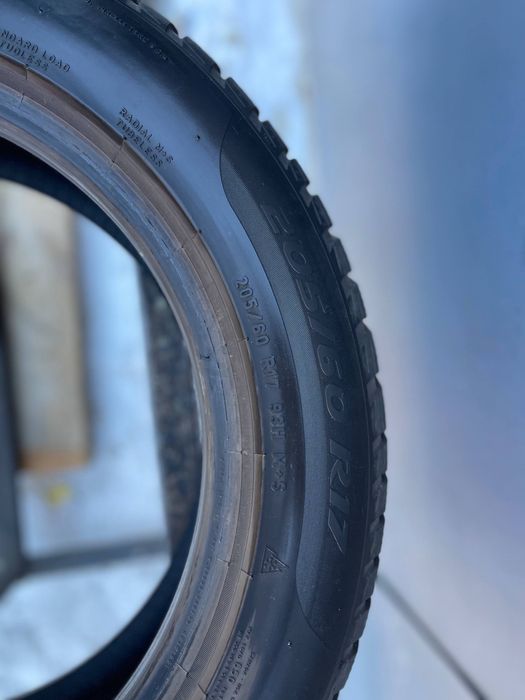 Шини 205/60 r17