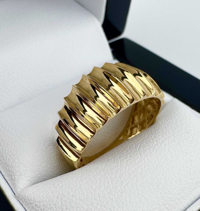 Zjawiskowy złoty pierścionek 2,93 g PR.585 14K R.16