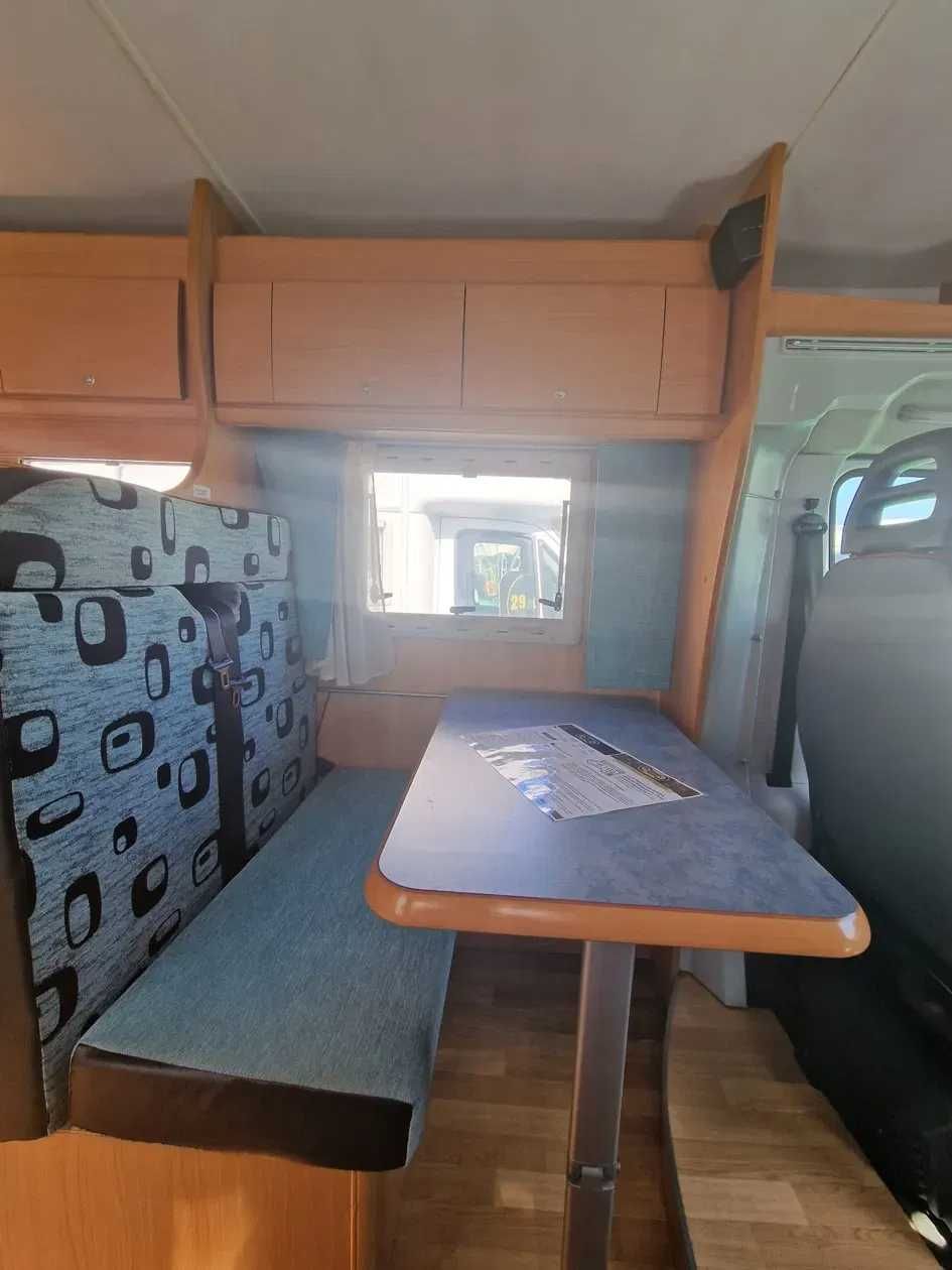 Autocaravana perfilada Moncayo / Fiat Ducato com 4 lugares