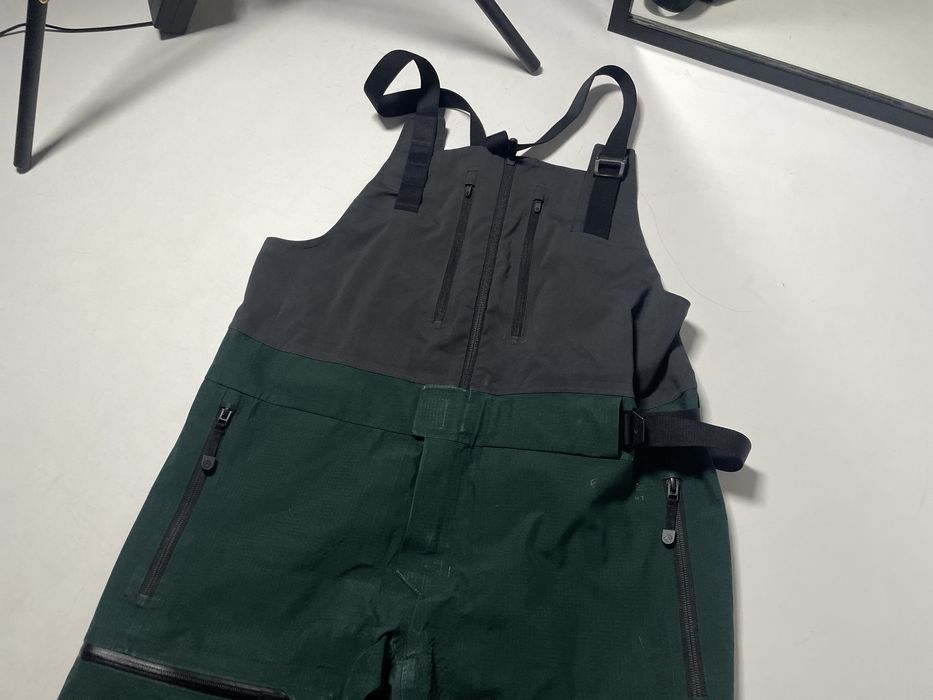 Гірськолижні трекінгові штани The North Face Summit Series M мембраные