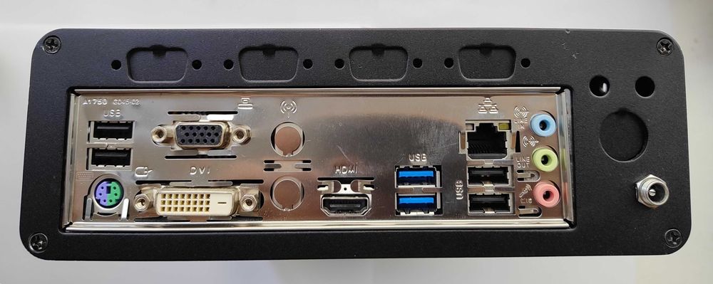 Komputer MiniPC, i3-7100 3.9 GHZ, 8GB DDR4, 120GB SSD, Win11