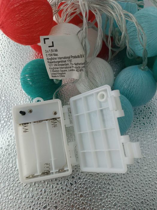 Lampki ogrodowe LED multikolor – dekoracja tarasu i balkonu