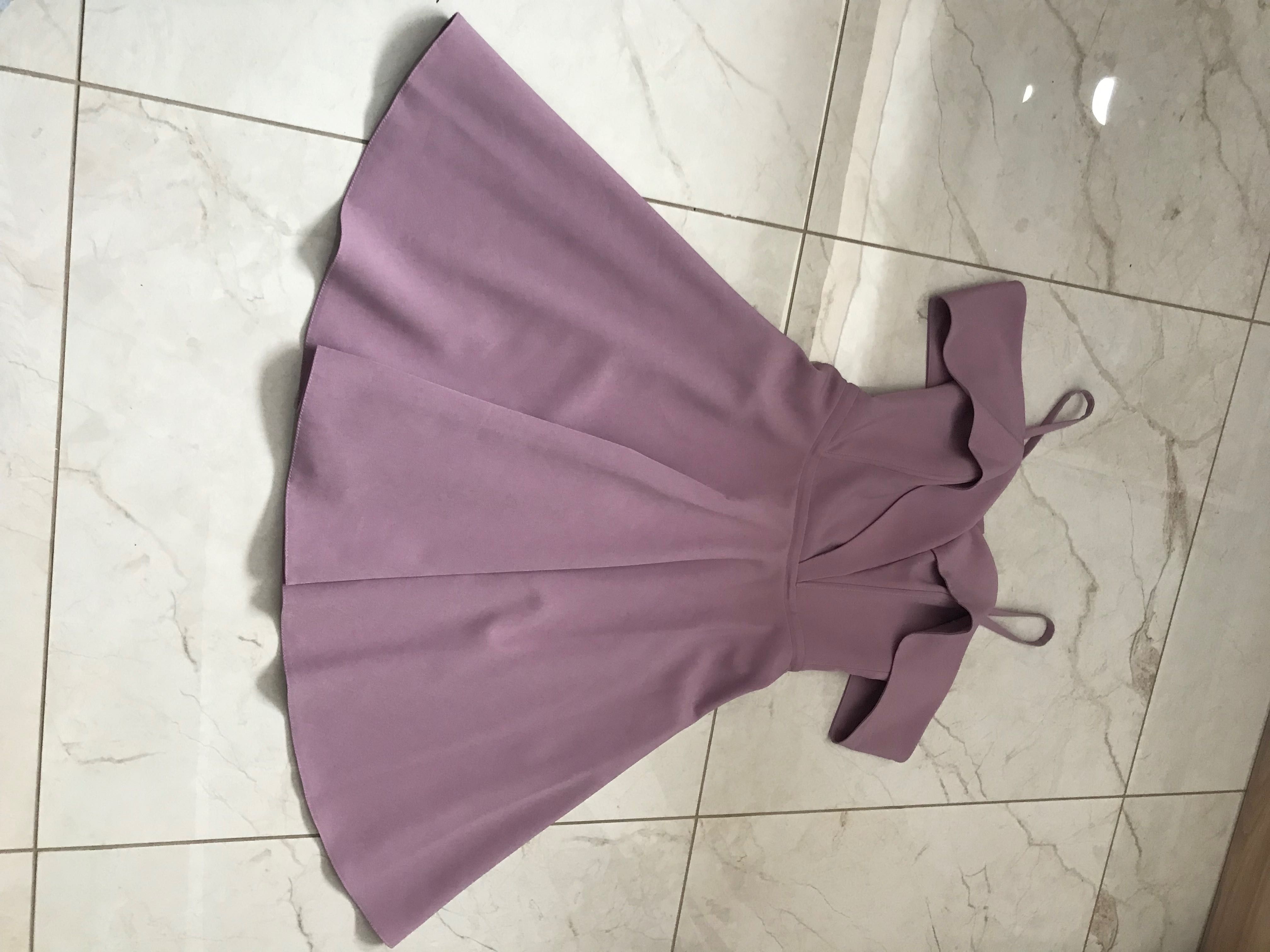 Fioletowa sukienka rozmiar 34 rozkloszowana zwiewna