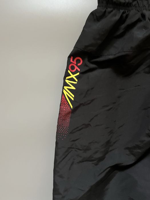 вінтажні широкі штани від Nike Air Max 95