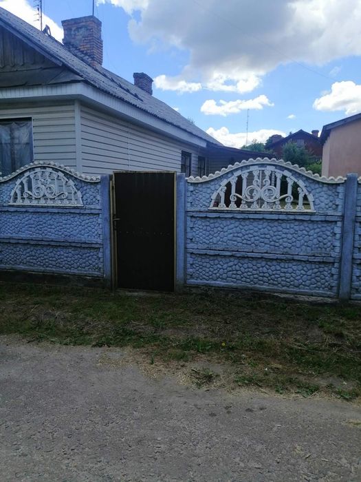 Продаж будинку на вулиці костельній 2/2 в центрі