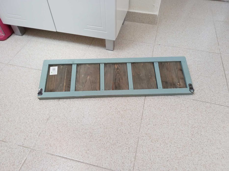 Cabide de parede infantil