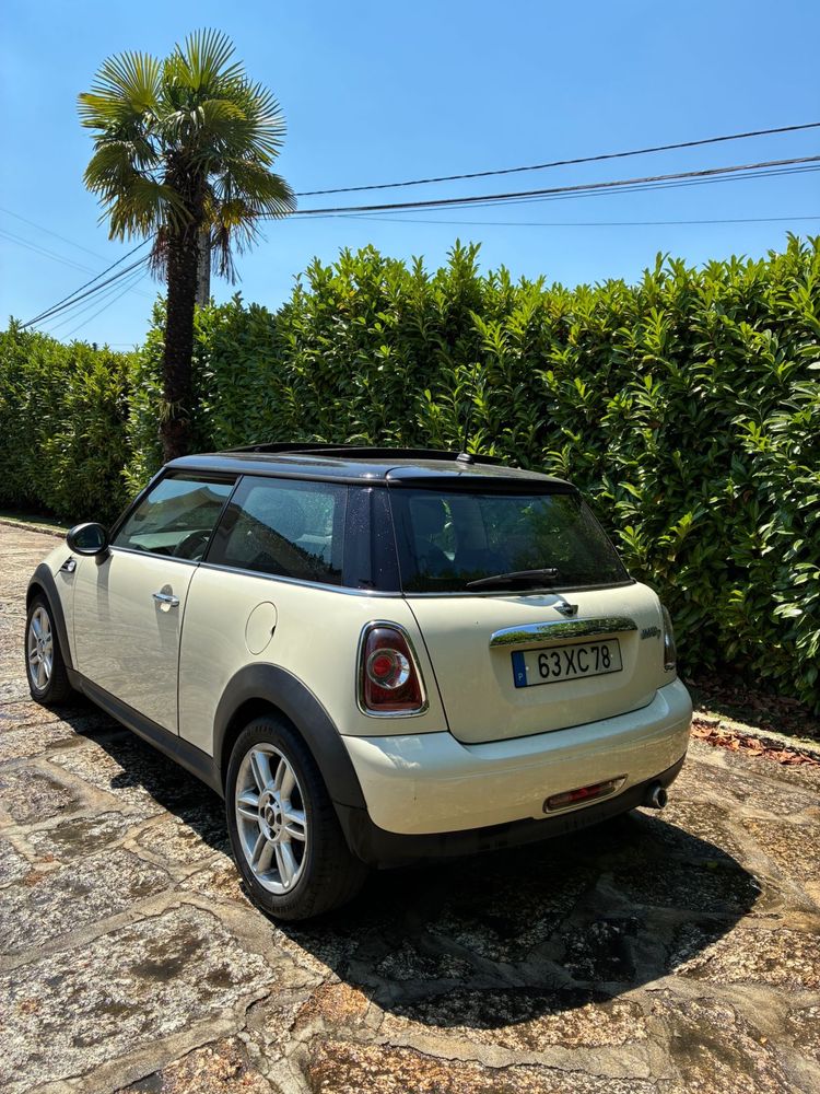 Mini Cooper D 1.6 112cv