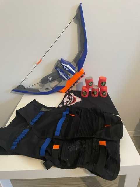 Nerf Stratobow + Kamizelka + 15 Strzałek + Cele B5574+ kominiarka