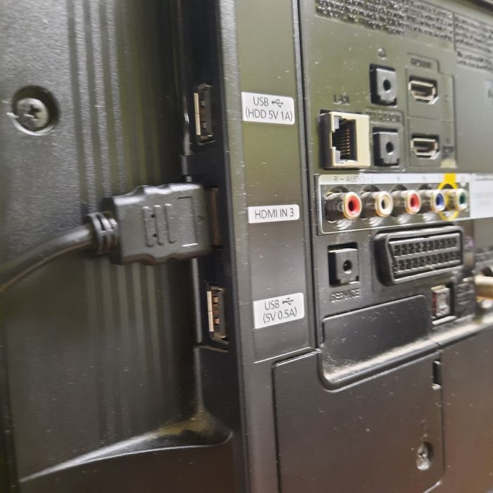 Продам телевізор 
Зв