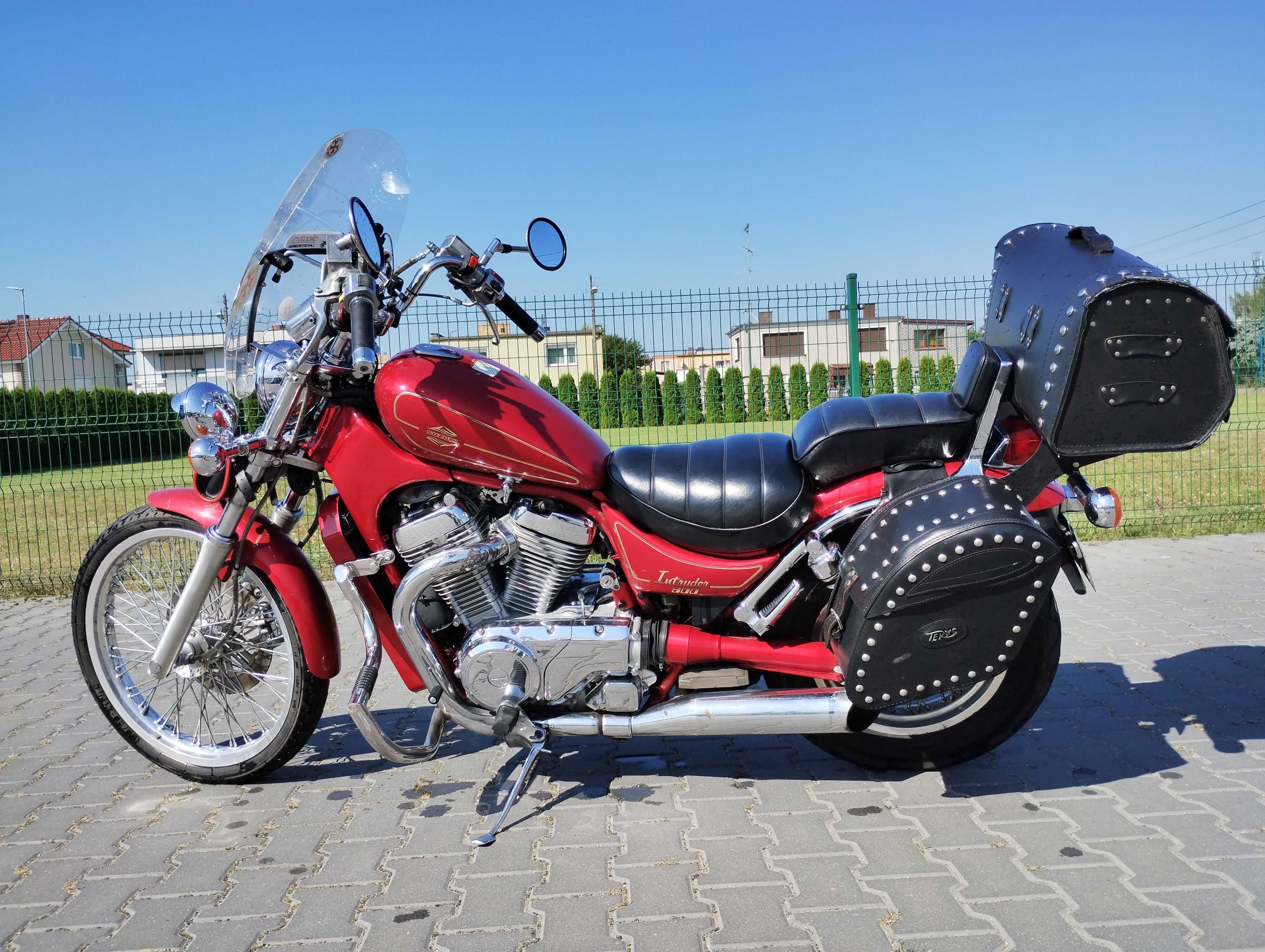 Suzuki Intruder 800