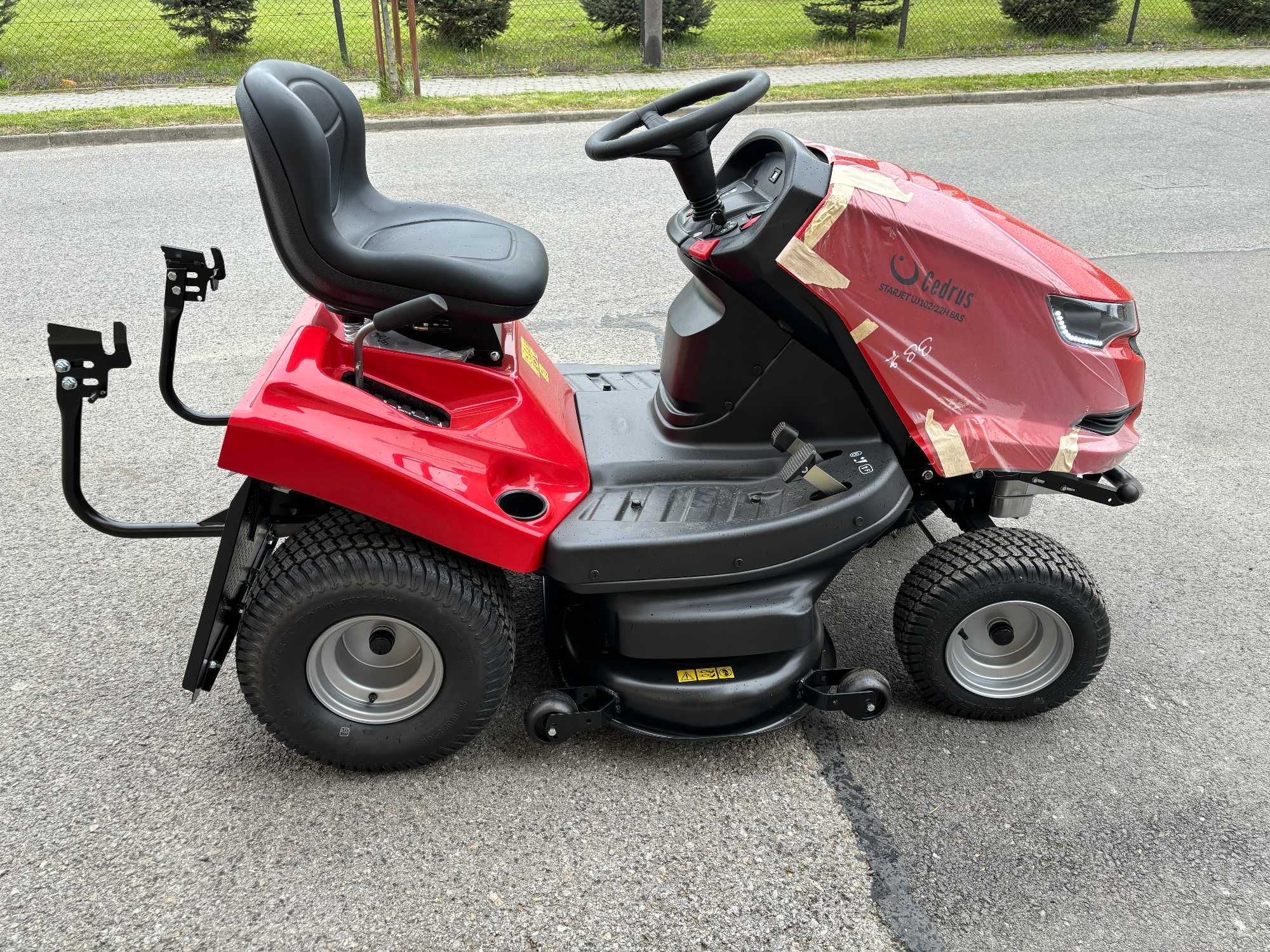 Traktor z koszem Cedrus Starjet UJ 102/22H briggs&stratton