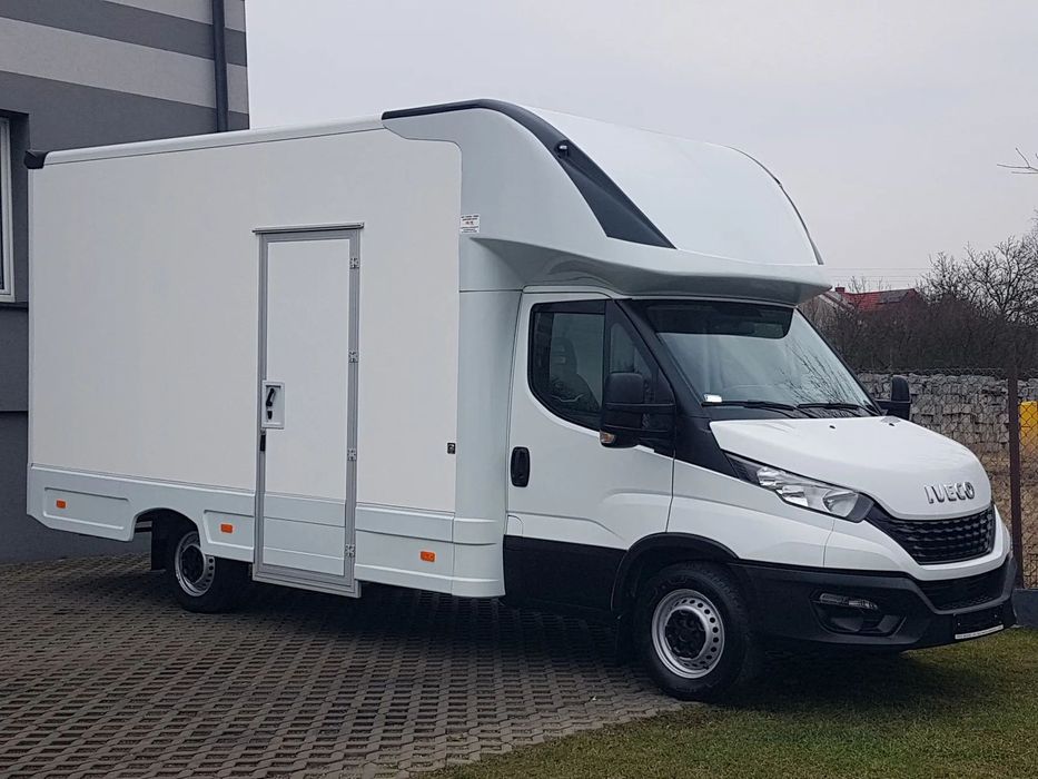 Iveco DAILY KONTENER NISKOPODŁOGOWY 4,43x2,23x2,42 SKLEP BAR FOODTRUCK KAMPER KLIMA  Kontener Niskopodłogowy 4,43x2,23x2,42 Sklep Kamper Foodtruck Bar AC