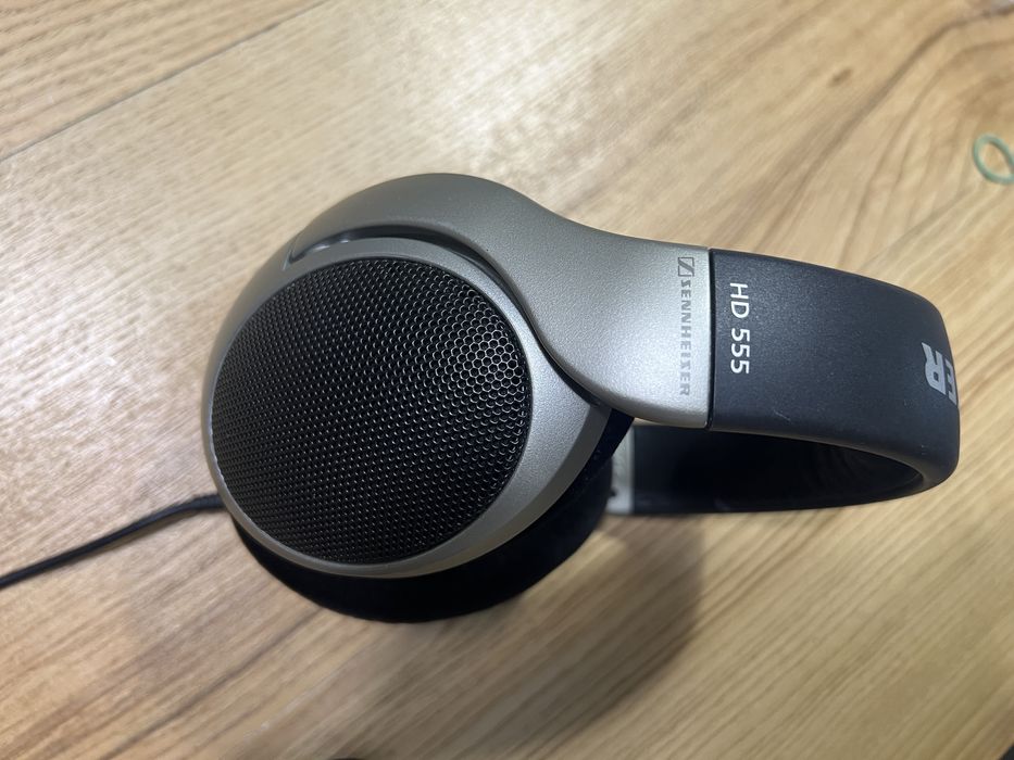 Sennheiser hd555 stan prawie idealny