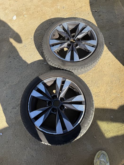 2 jantes 17” renault com pneu