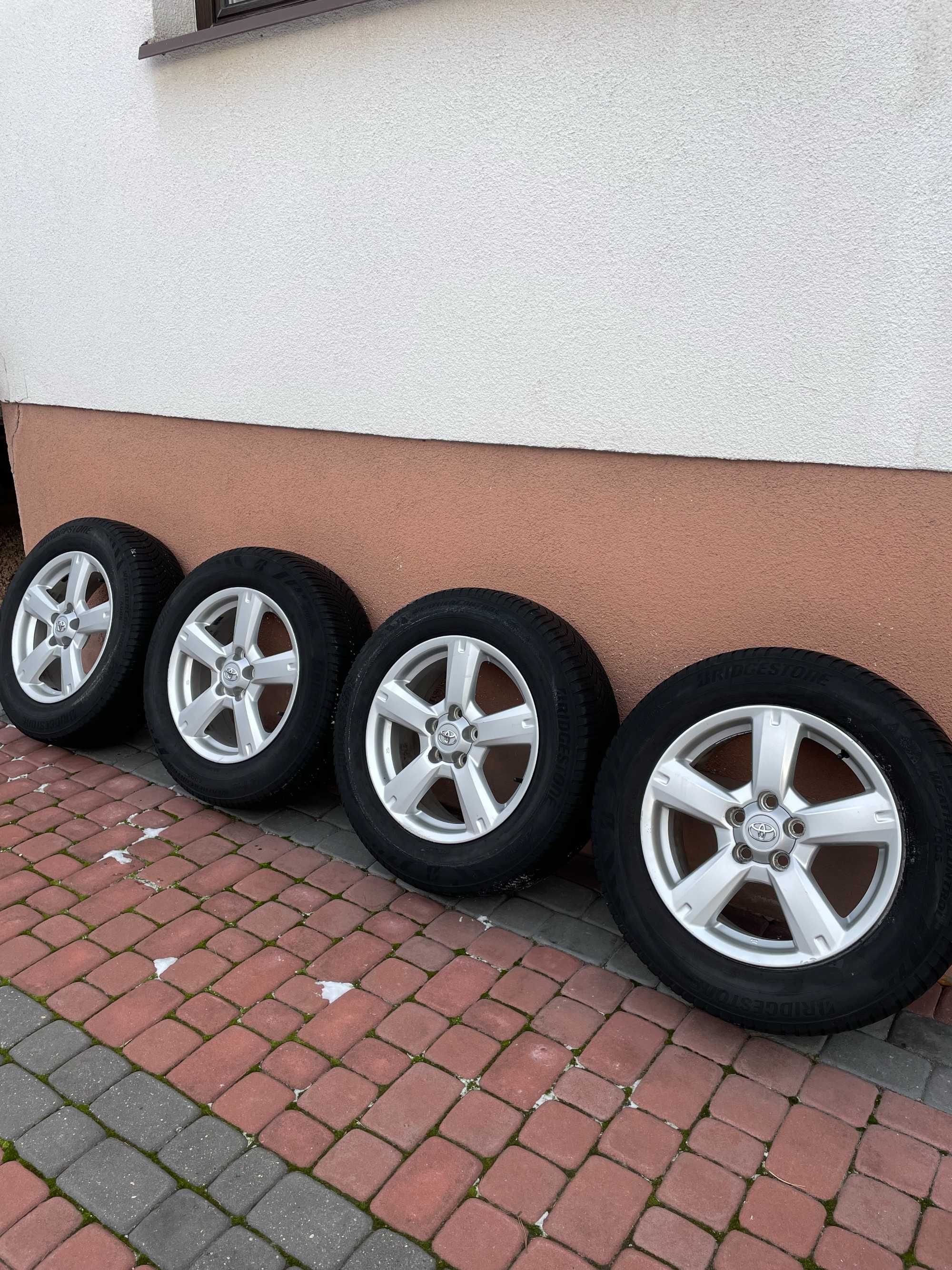 Komplet Kół Toyota Rav4 R17 5 x 114,3 Oryginał