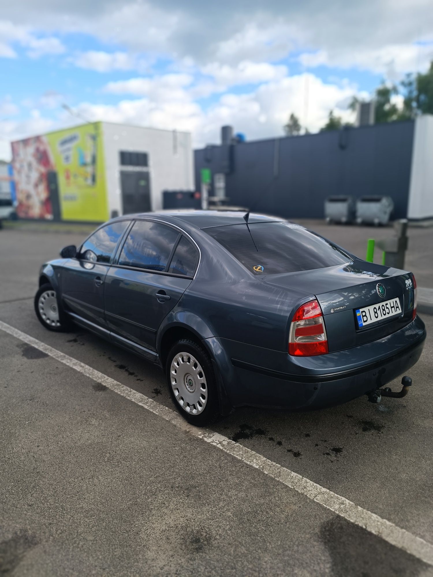 Автомобіль Skoda Superb1