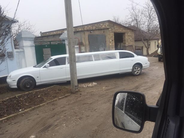 Лимузин Ягуар с дверью "Чайка" без лимузинного салона