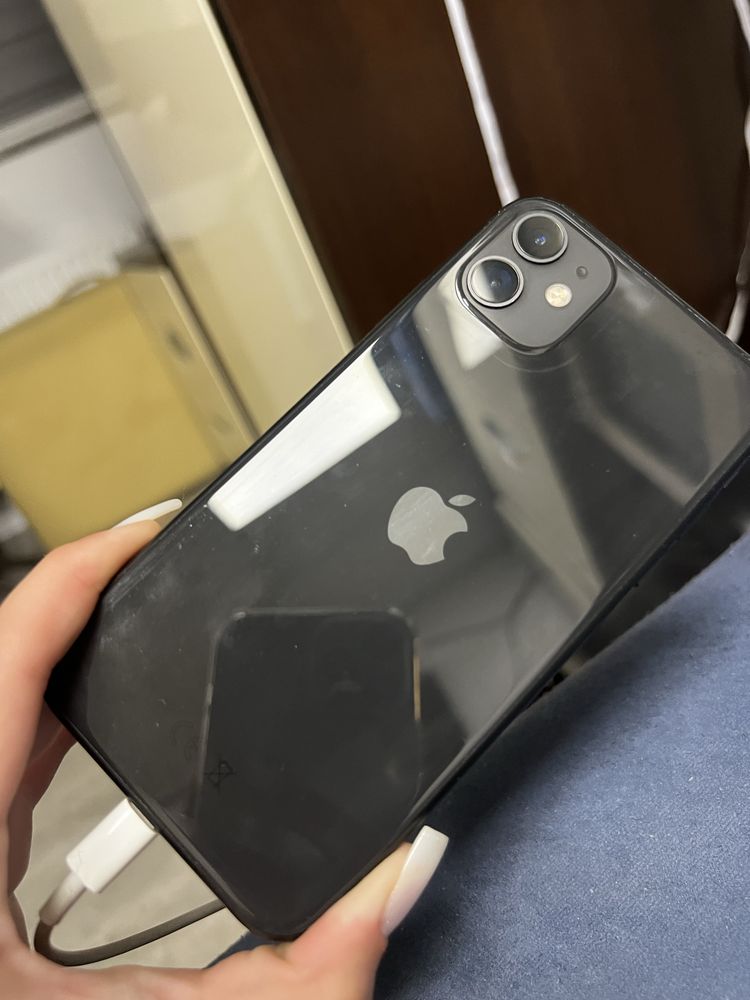 iPhone 11 w dobrym stanie