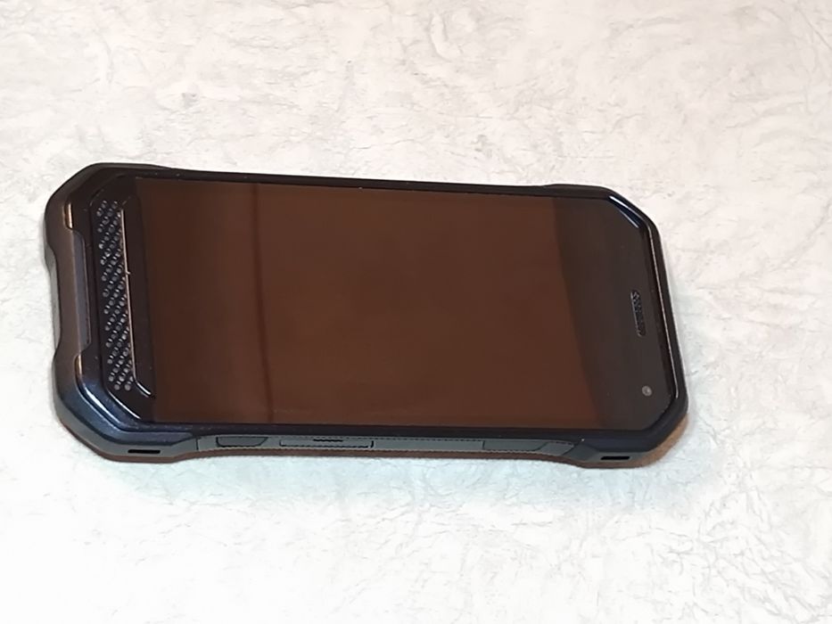 Kyocera Ultra  .