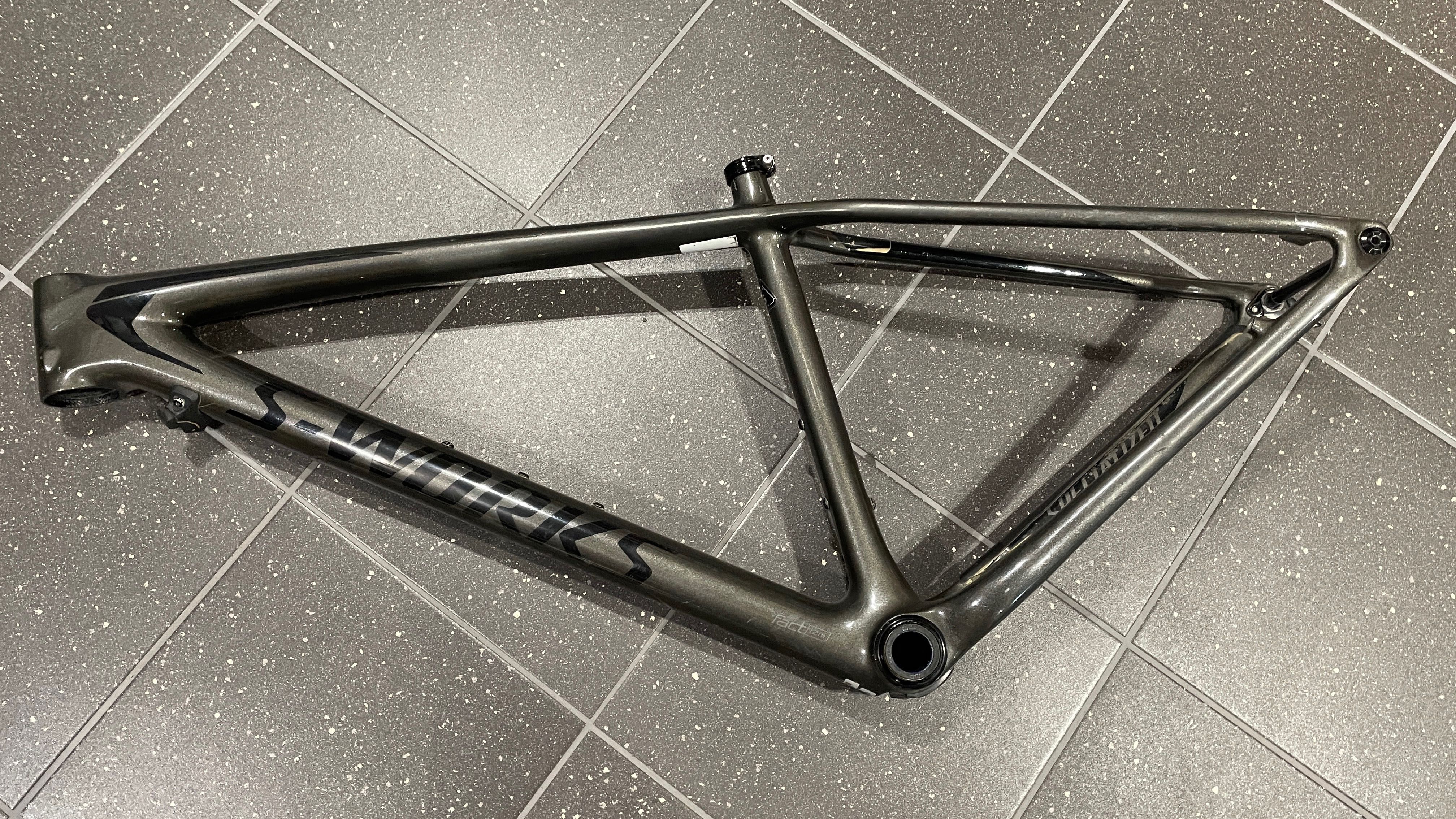 Rama rowerowa mtb XC Specialized S-works Epic S karbon bdb stan