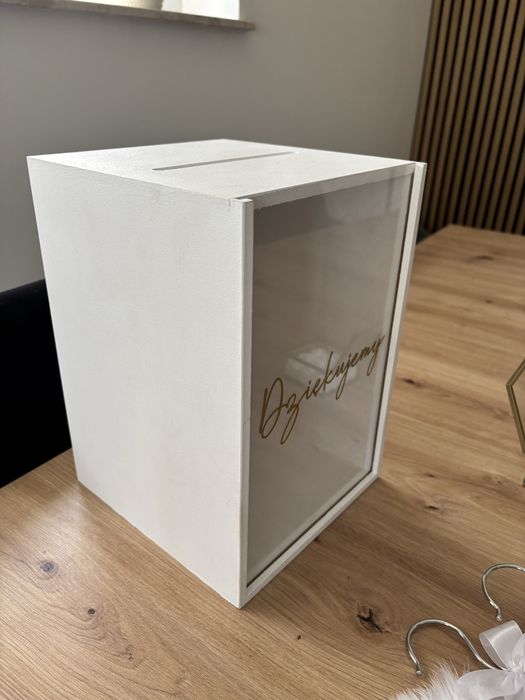 Zestaw ślubny: pudełko na koperty, obrączki, wieszaki, rejestracja