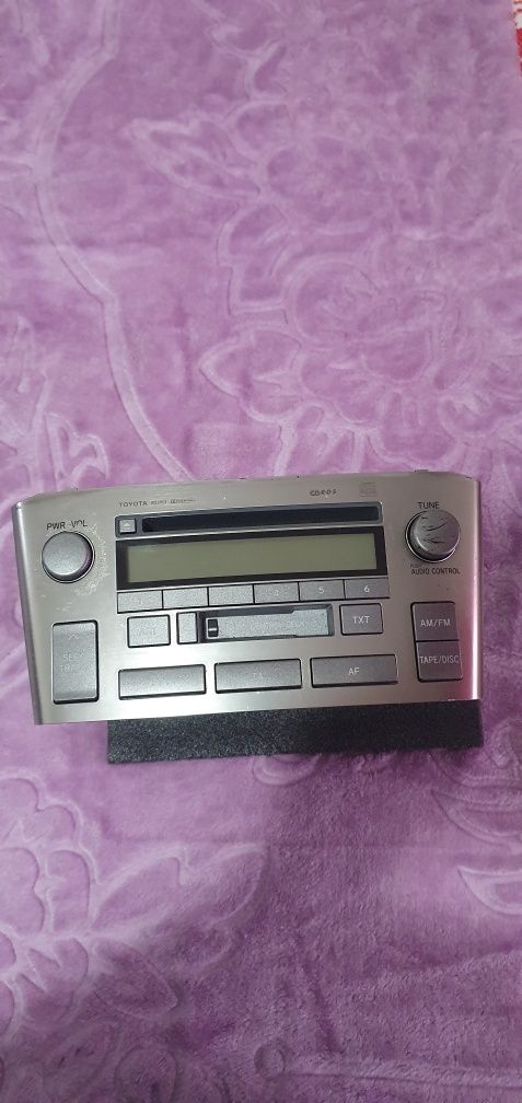 Rádio toyota avensis 2004