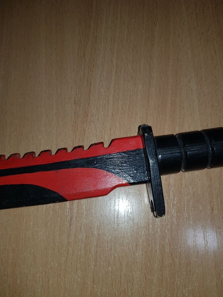 Нож деревянный тренировочный