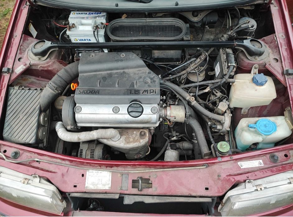 Skoda Felicja czarne tablice hak