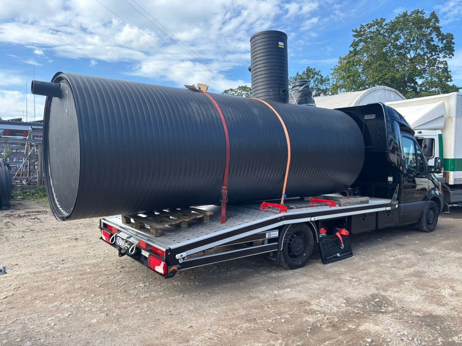 Transport , przewóz towarów , autolaweta , laweta , pomoc drogowa