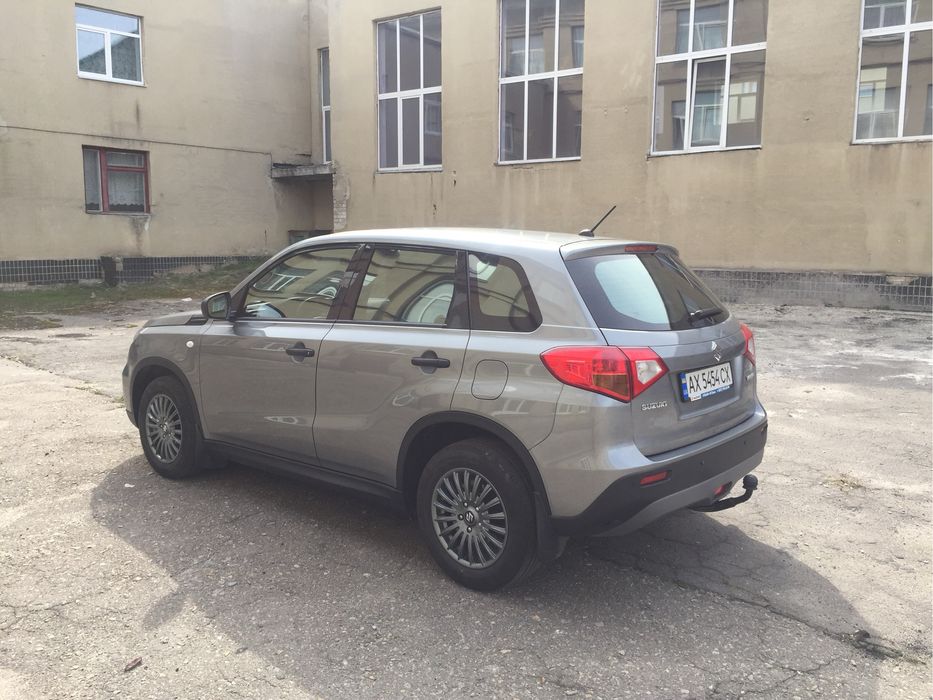 Suzuki Vitara 2017год. объем двигателя 16 газ/бензин