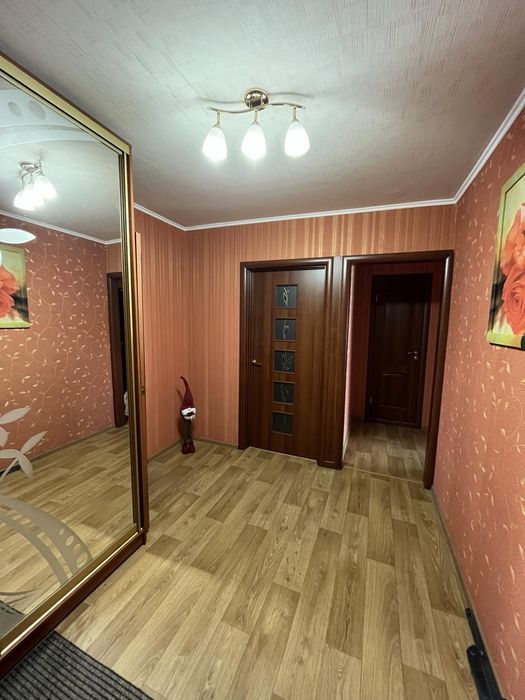 Продам квартиру по вул Леоніда Каденюка