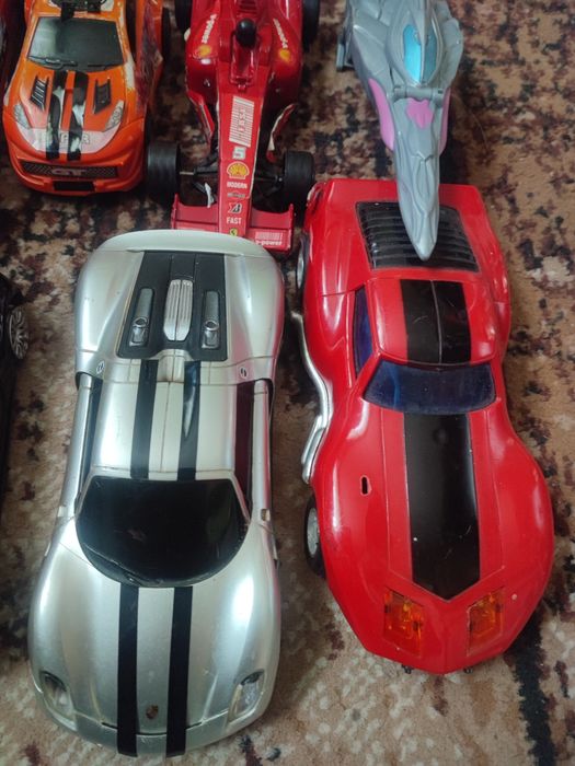 Różne autka dla chłopców