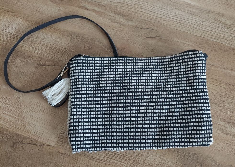 Torebka kopertòwka boho frędzle H&M
